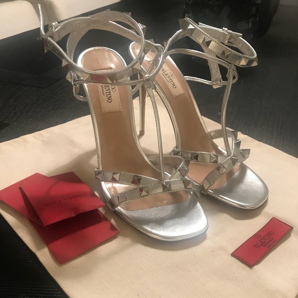 Valentino Rockstud Metallic Sandals 37. Brand New
